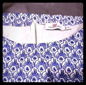 Vineyard Vines dress w/ 3/4 sleeves knee length